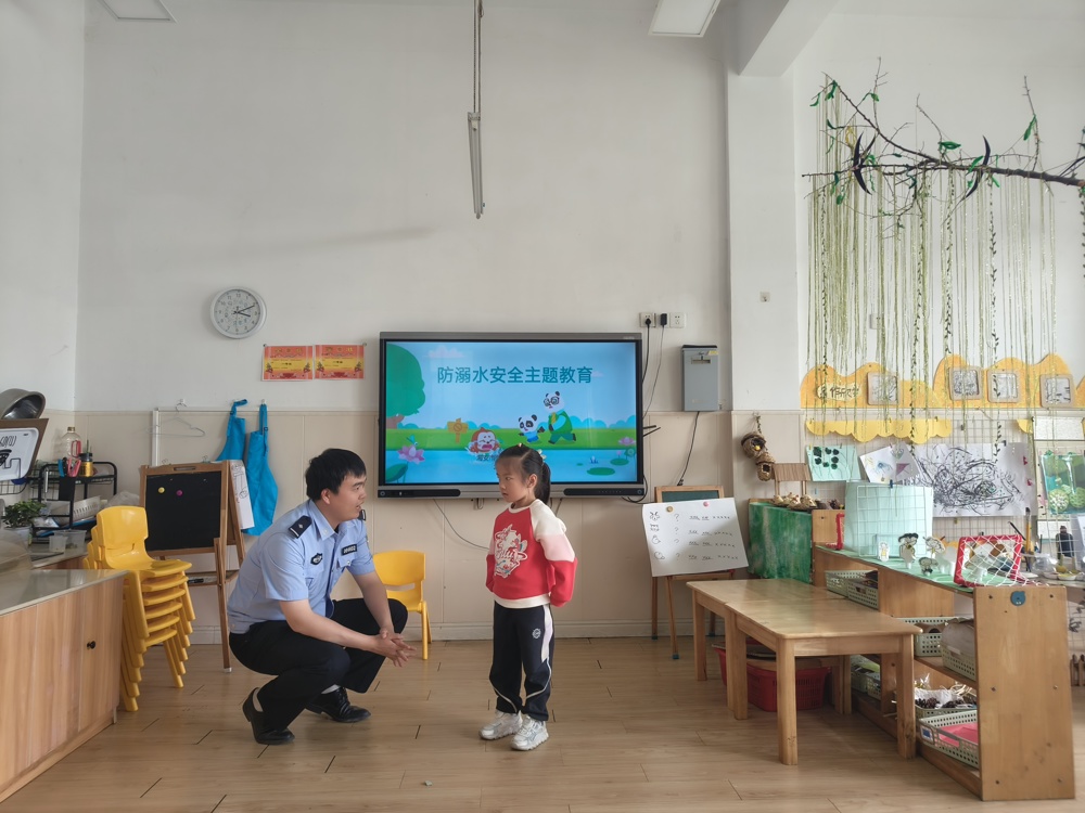 46f0a847008d4cacba810e43639f9901.jpg